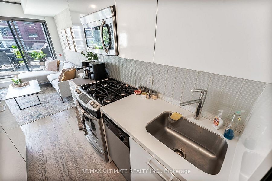 319 Carlaw Avenue #318 - Photo 3 of 19