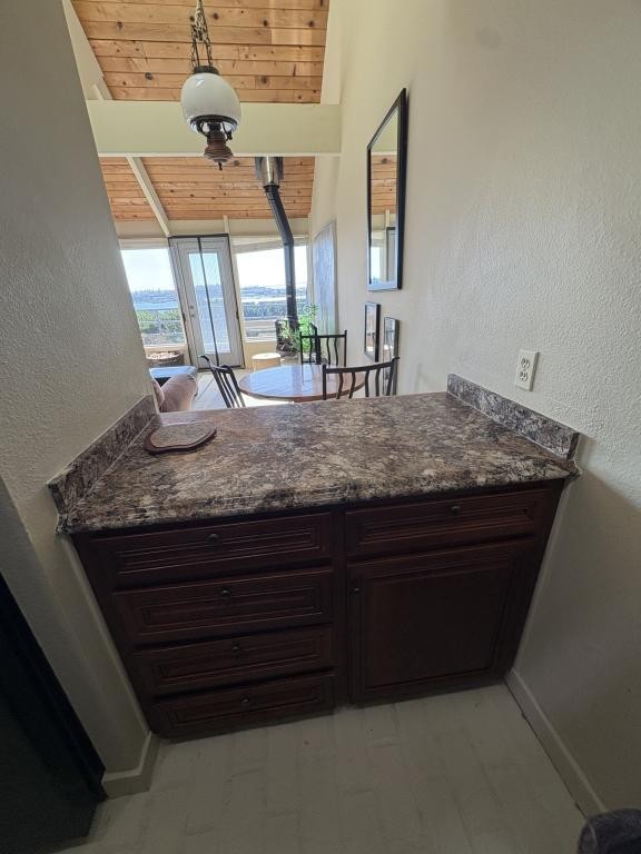 1000 Se Bay Blvd - Photo 5 of 15
