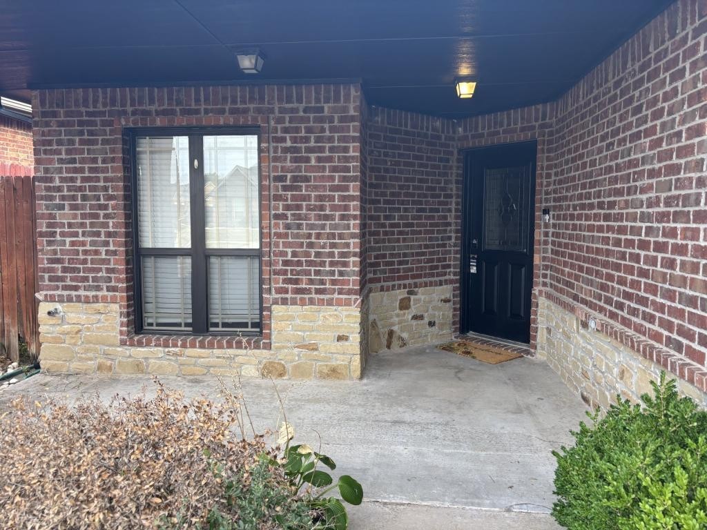 5704 Valor Ave - Photo 3 of 31