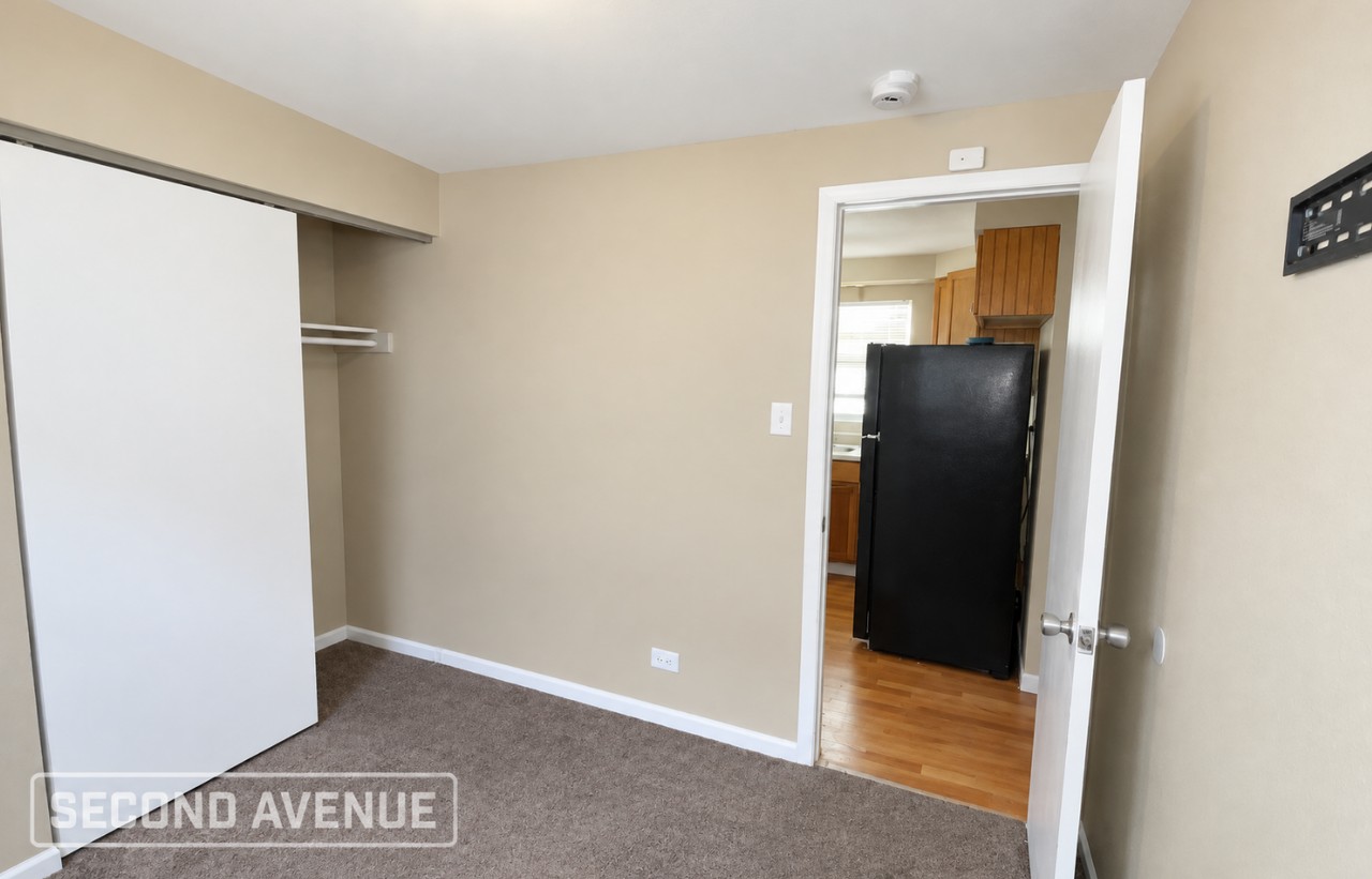 9345 S Burnside Ave - Photo 2 of 11
