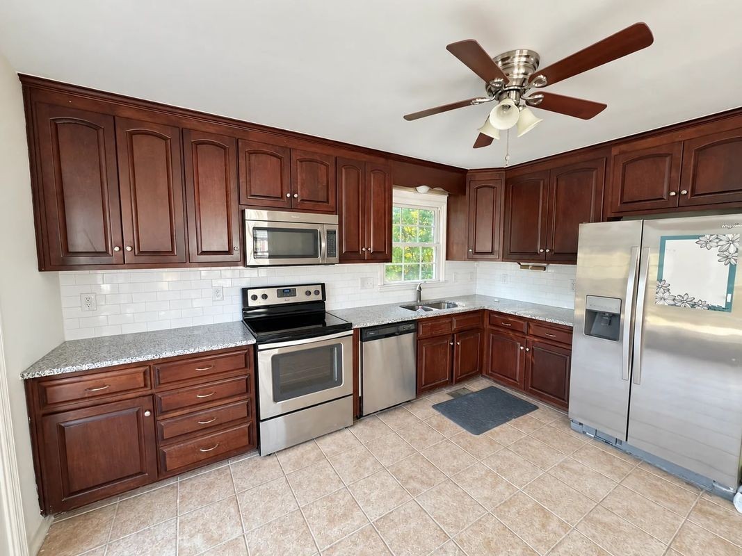301 Hamilton St - Photo 5 of 21