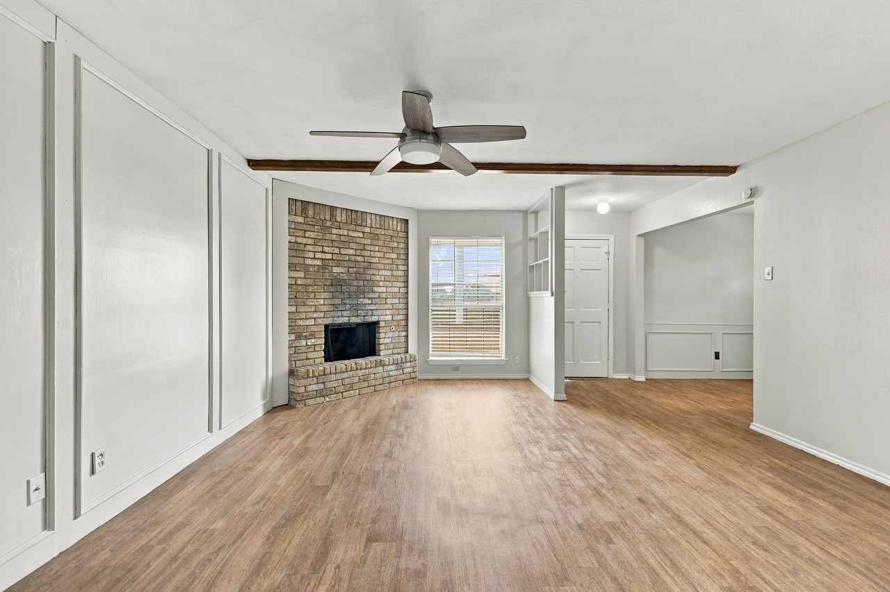 817 E 6th St - Photo 6 of 34