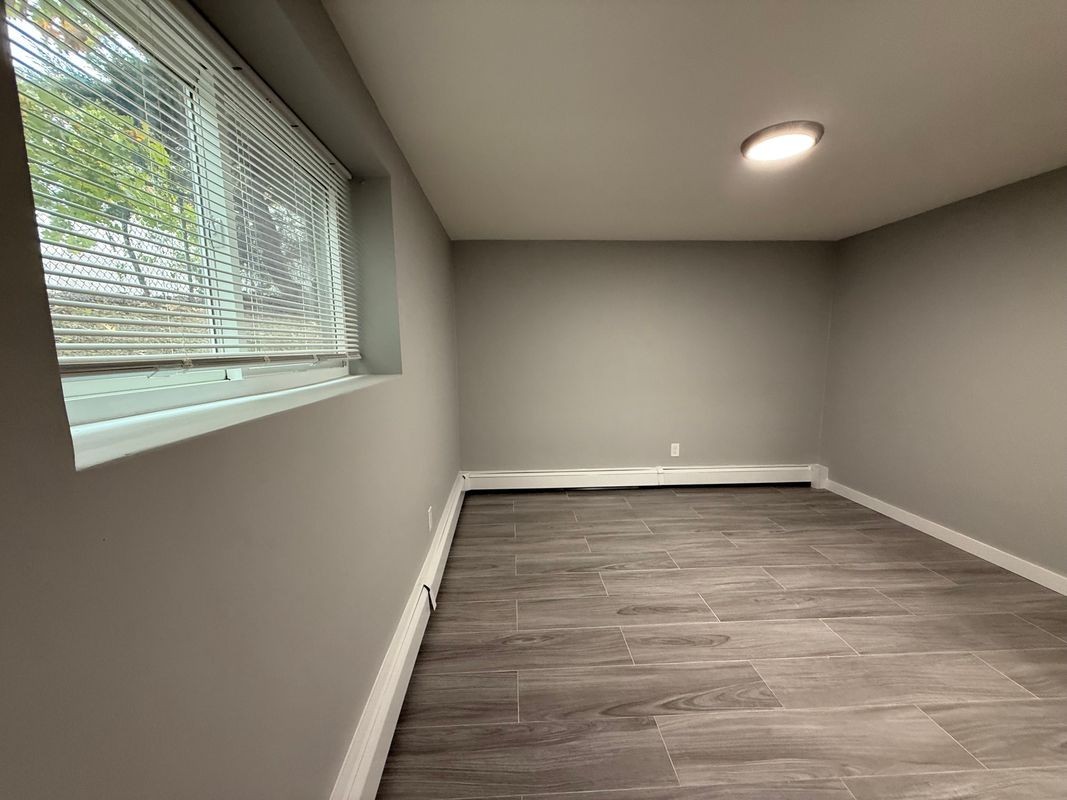 4 Oakcrest Rd - Photo 7 of 9