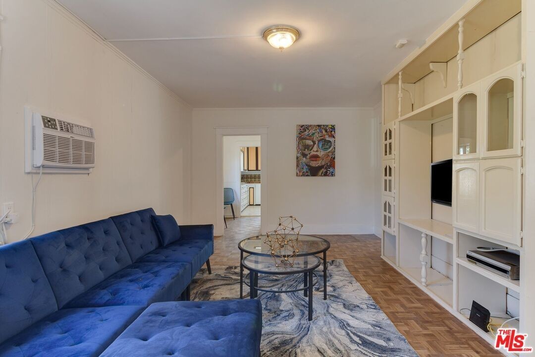4825 Mascot St - Photo 6 of 29