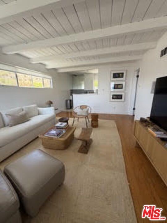 25119 Malibu Rd - Photo 4 of 18