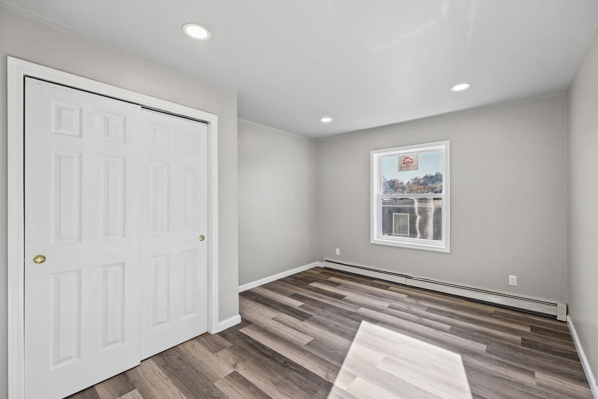 58 State St - Photo 4 of 19