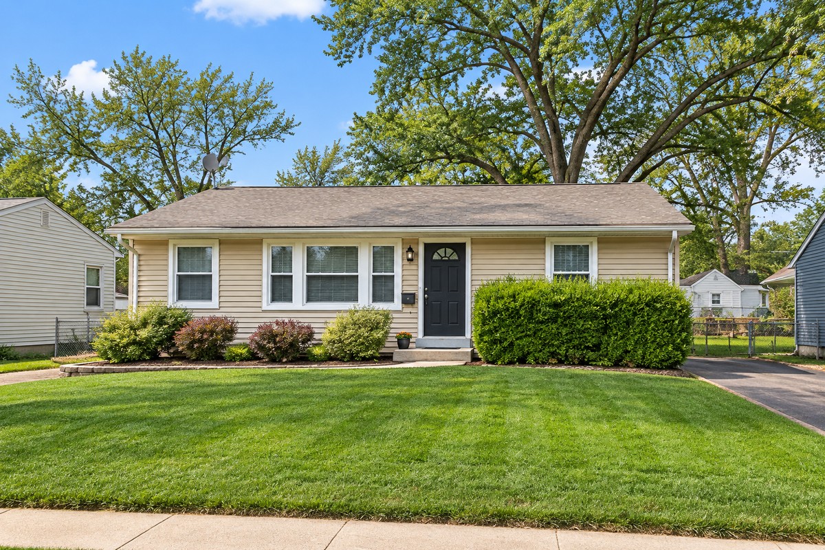 2111 Huntington Ave - Photo 2 of 3