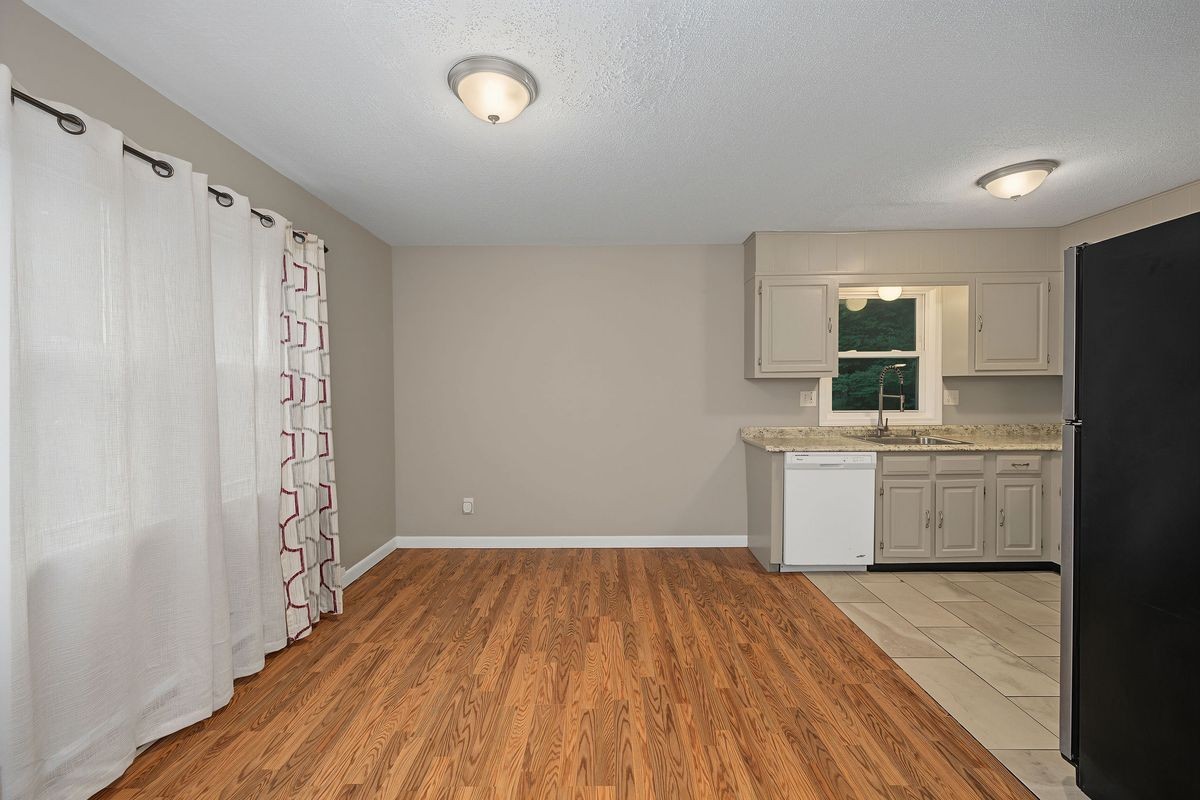 6 Irving Pl ##3c - Photo 2 of 24