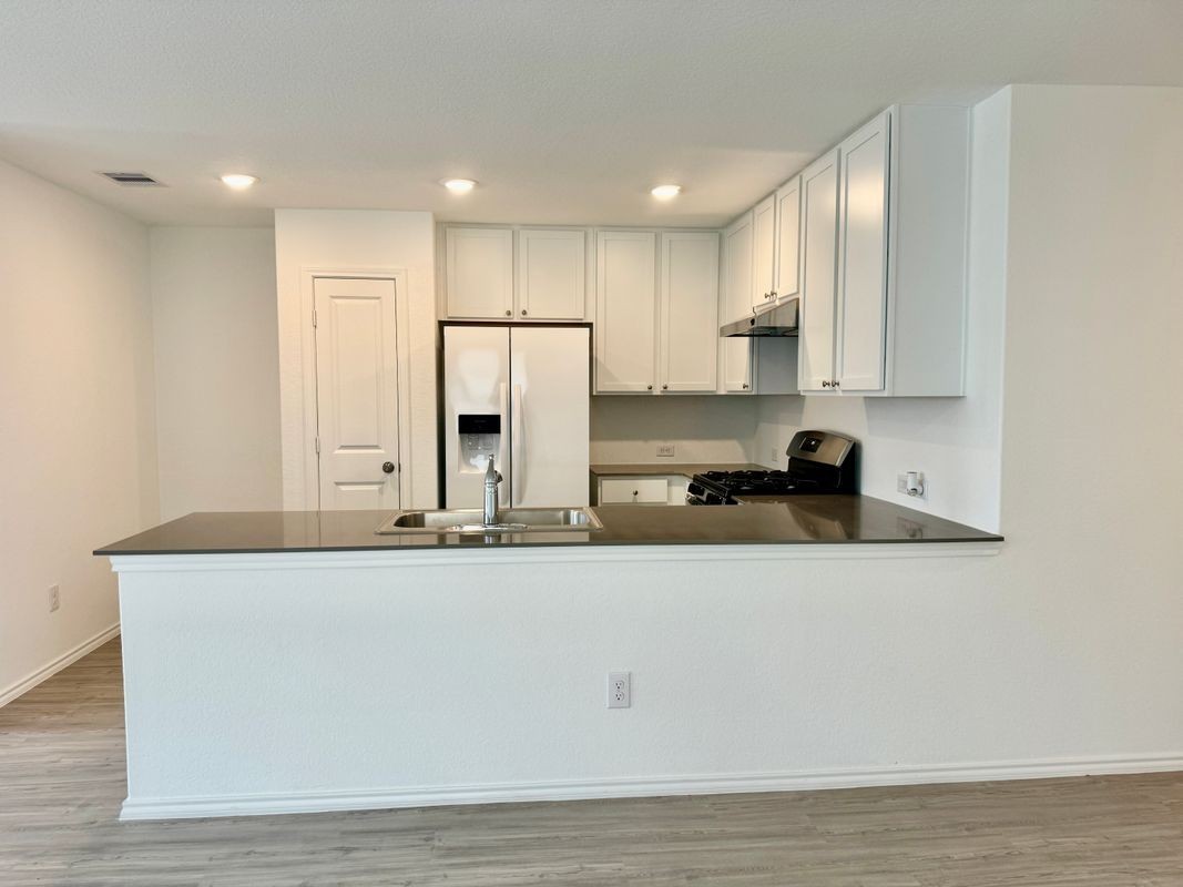 2678 Winterfell St - Photo 5 of 13