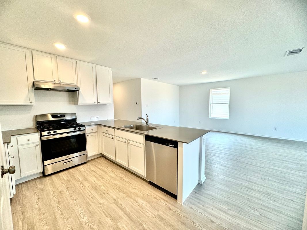 2678 Winterfell St - Photo 7 of 13