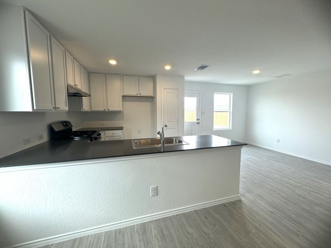 2657 Winterfell St - Photo 6 of 20