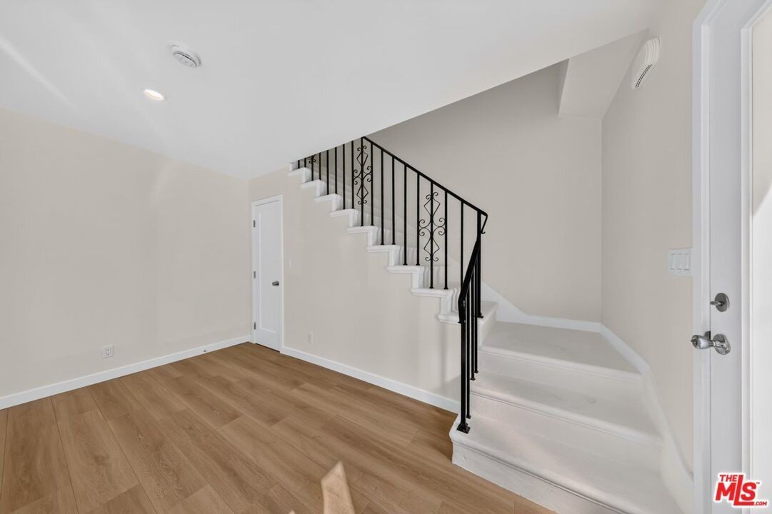 1615 S Adams St - Photo 5 of 23
