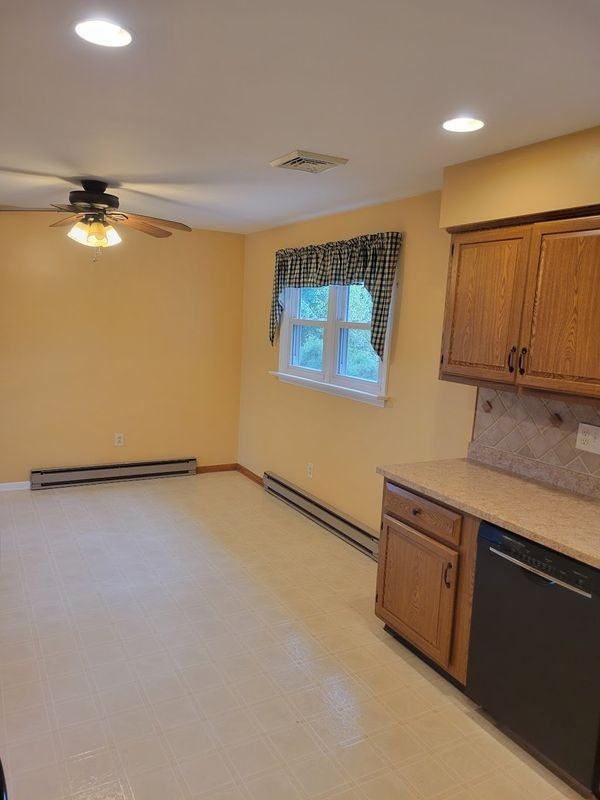 208 Glenview Ave - Photo 6 of 10