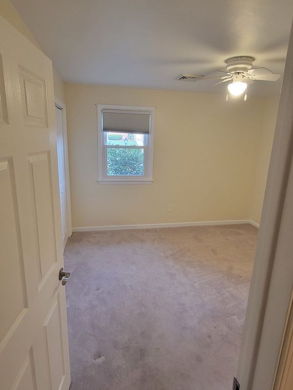 208 Glenview Ave - Photo 7 of 10