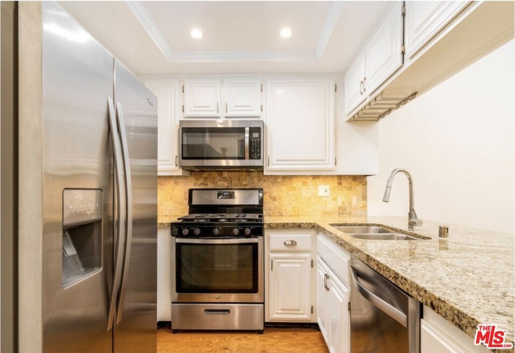 8675 Falmouth Ave ##315 - Photo 4 of 8