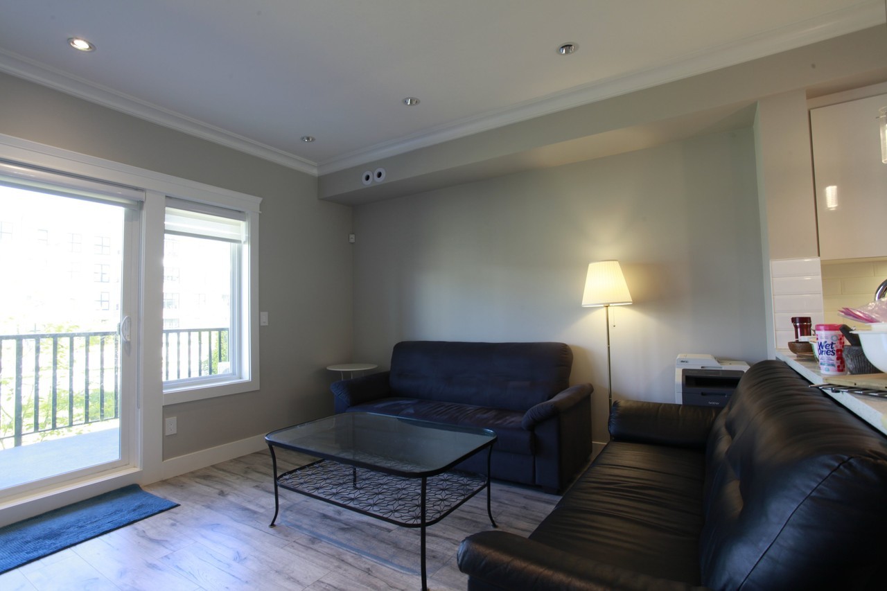 9560 Alexandra Road #3 - Photo 4 of 15