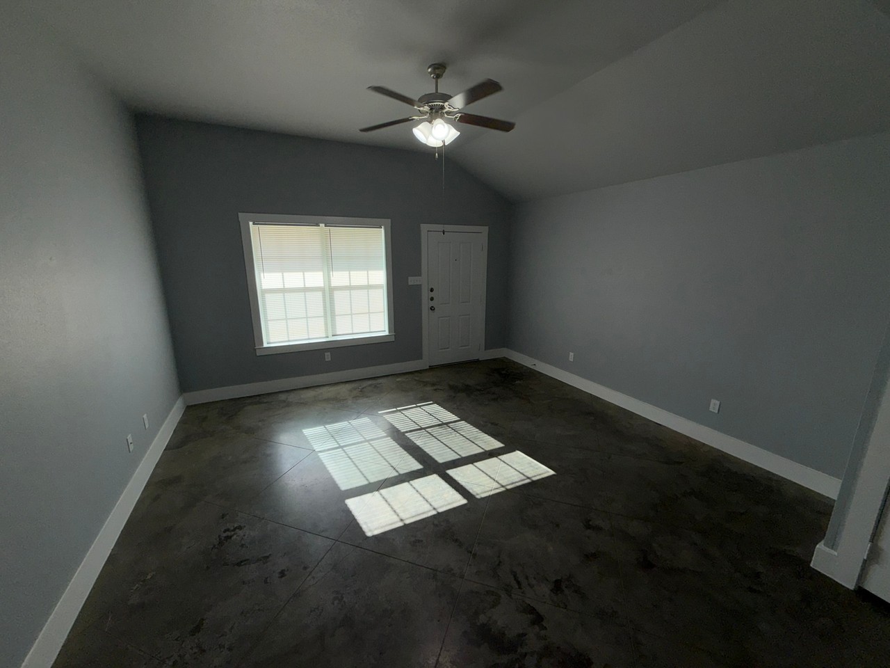 1014 South 10th Street - Photo 3 of 9