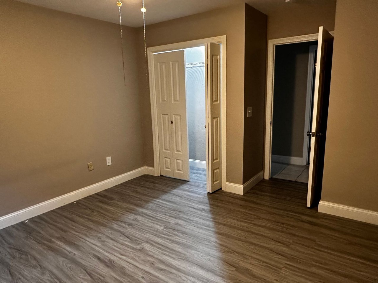 383-435 383-435 Oaklawn Ave - 433 Oaklawn Ave #102 - Photo 4 of 6