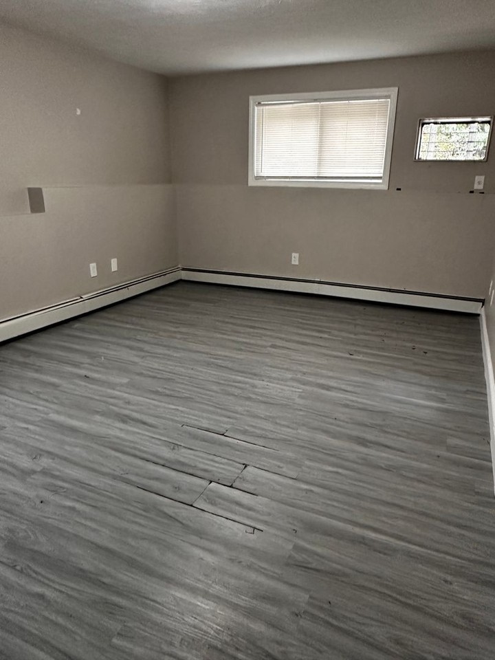 383-435 383-435 Oaklawn Ave - 433 Oaklawn Ave #102 - Photo 6 of 6