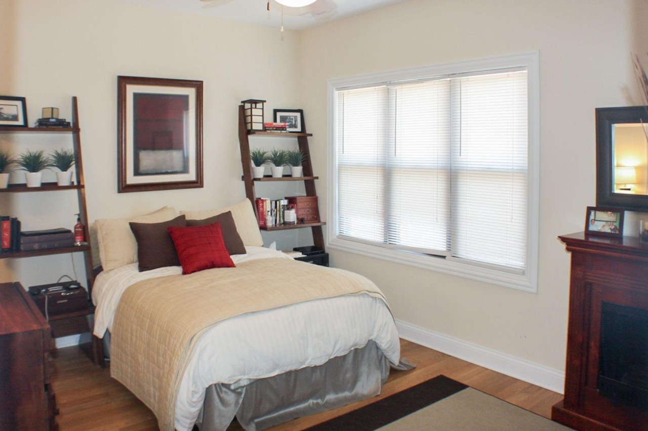 3231 N Kenmore Ave #2 - Photo 3 of 6