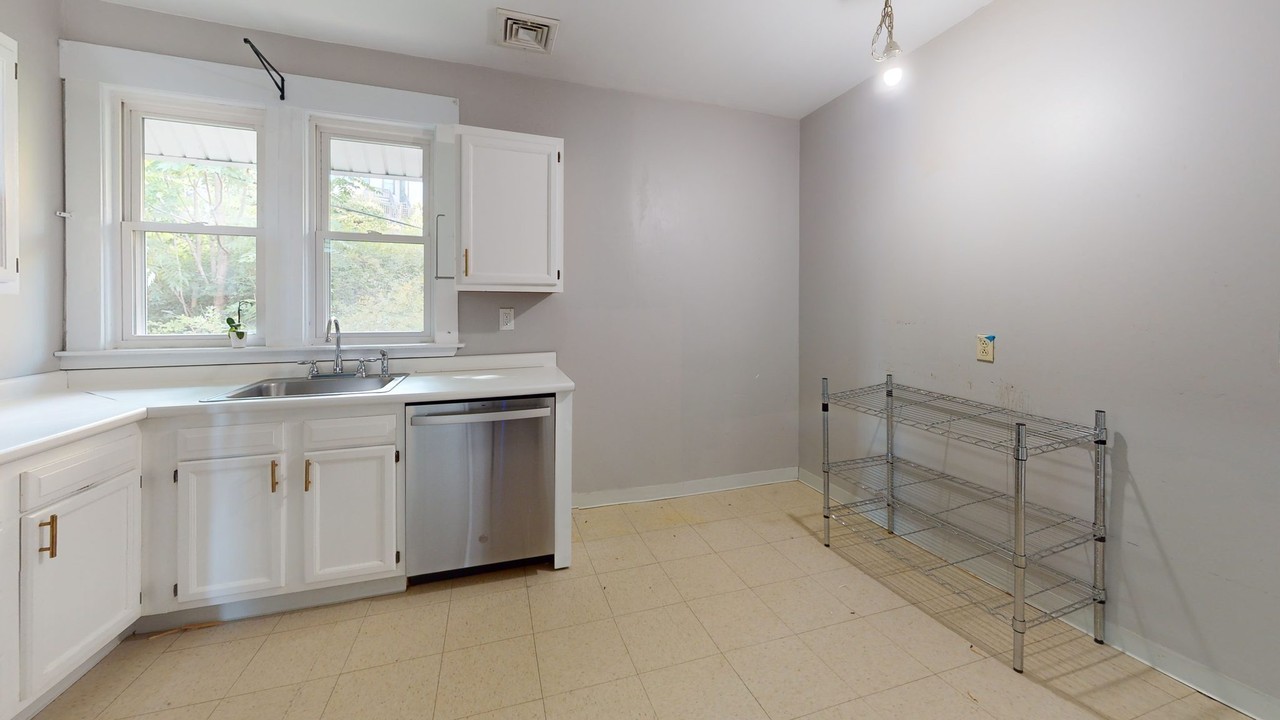 8 Murray Hill Rd #2 - Photo 7 of 21