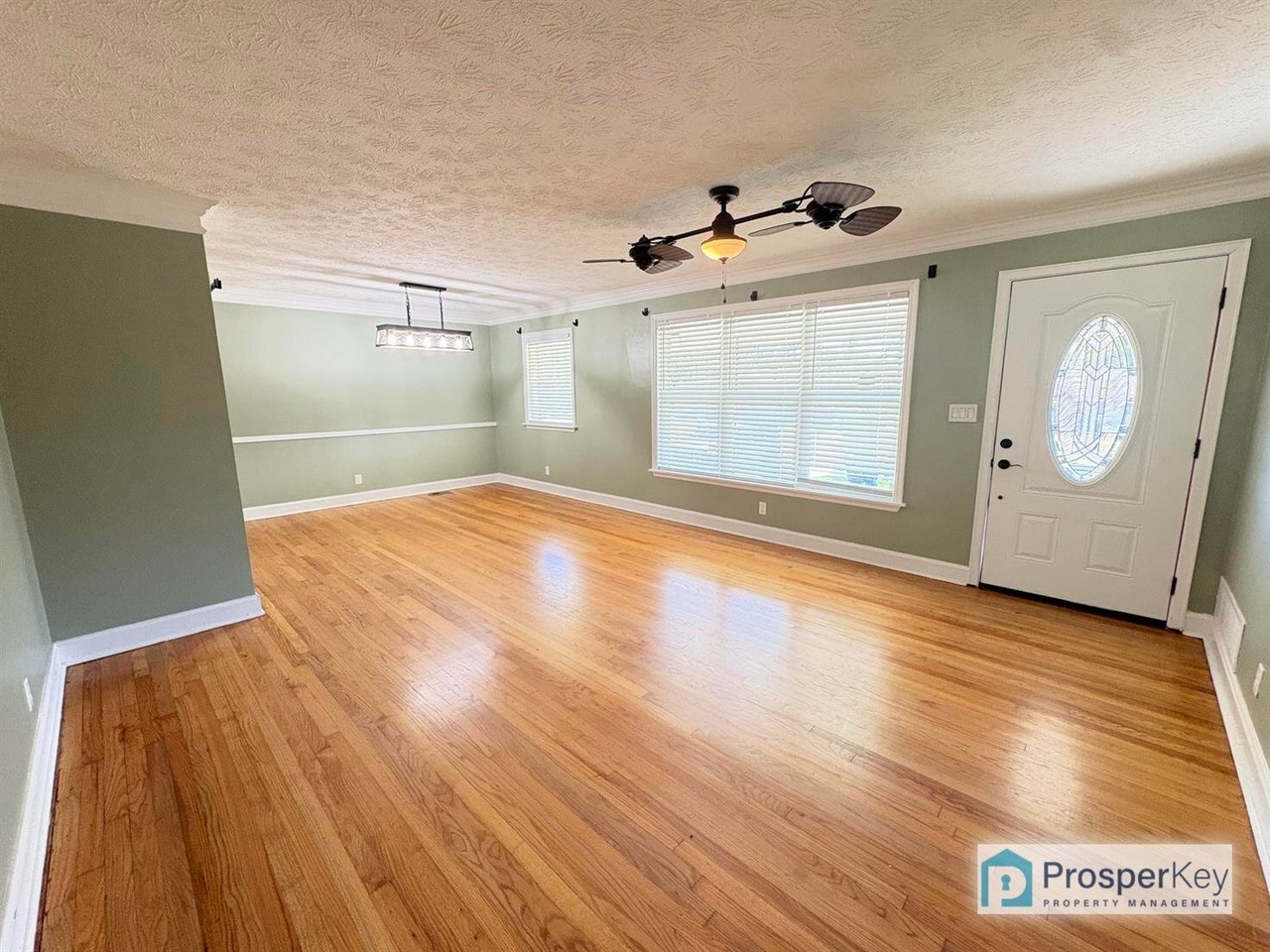 1312 Glenwood Rd - Photo 2 of 15