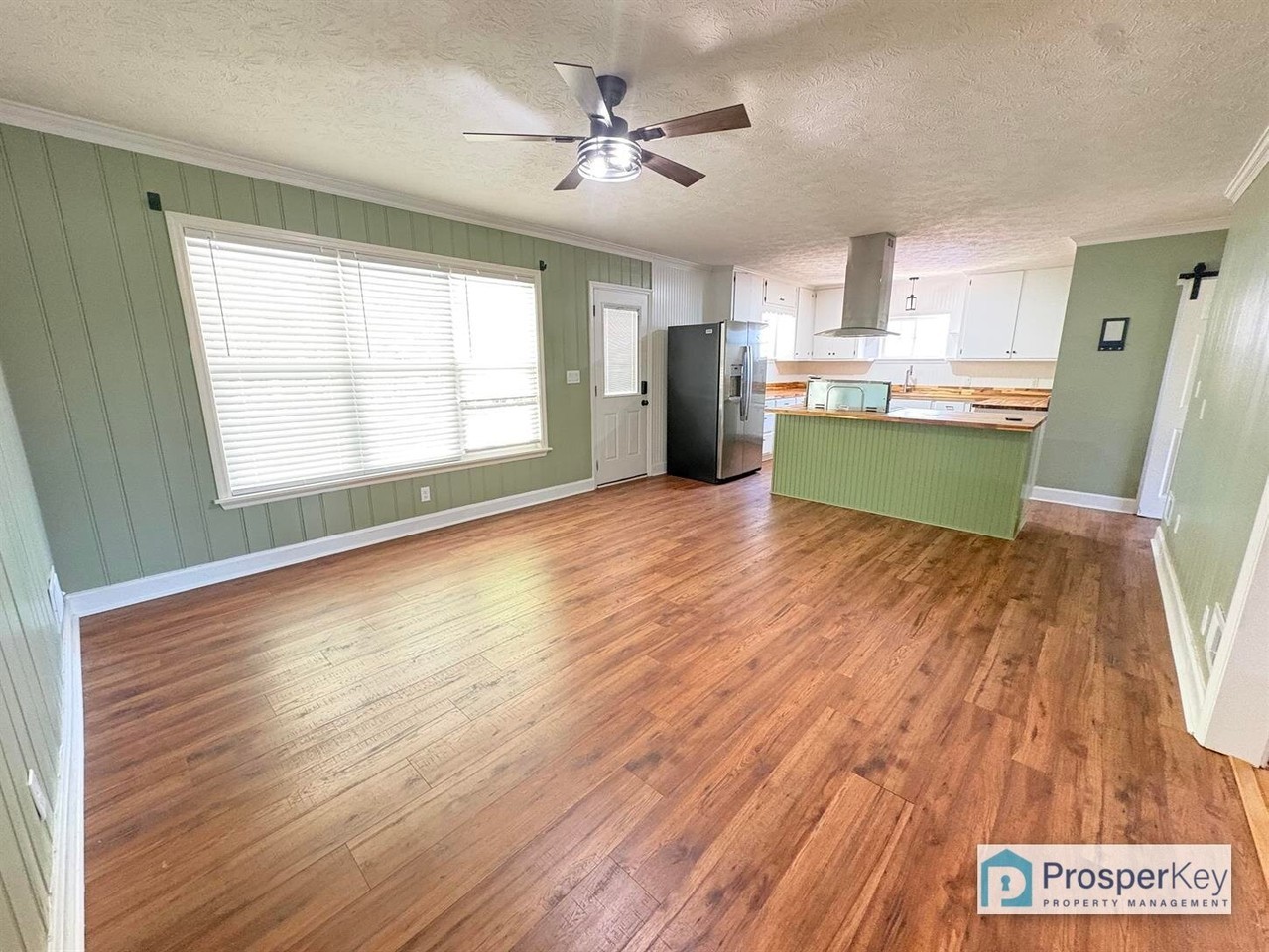1312 Glenwood Rd - Photo 6 of 15