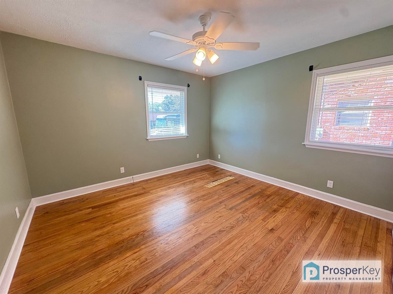 1312 Glenwood Rd - Photo 7 of 15