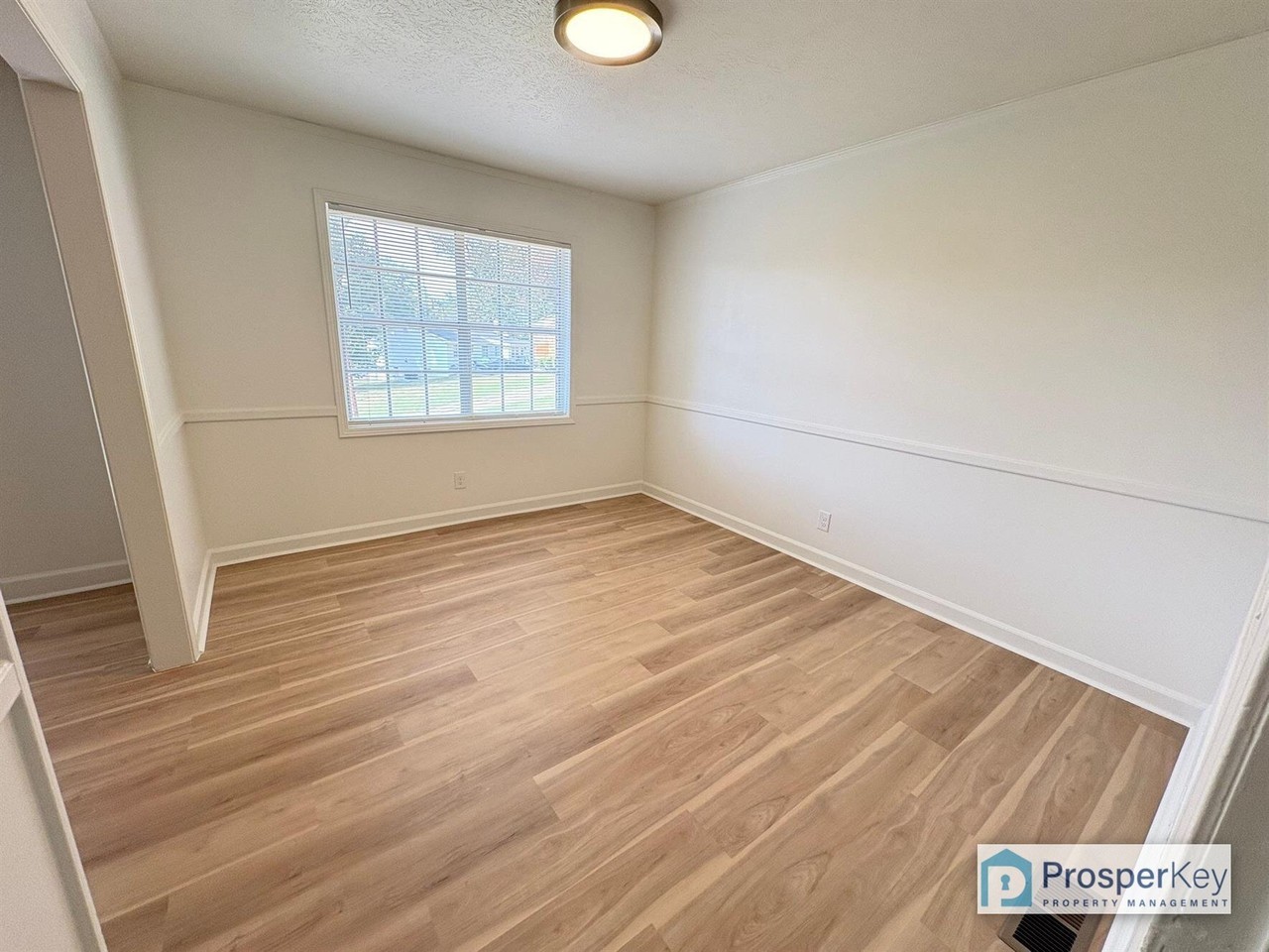 2208 Parkview Cir - Photo 7 of 20