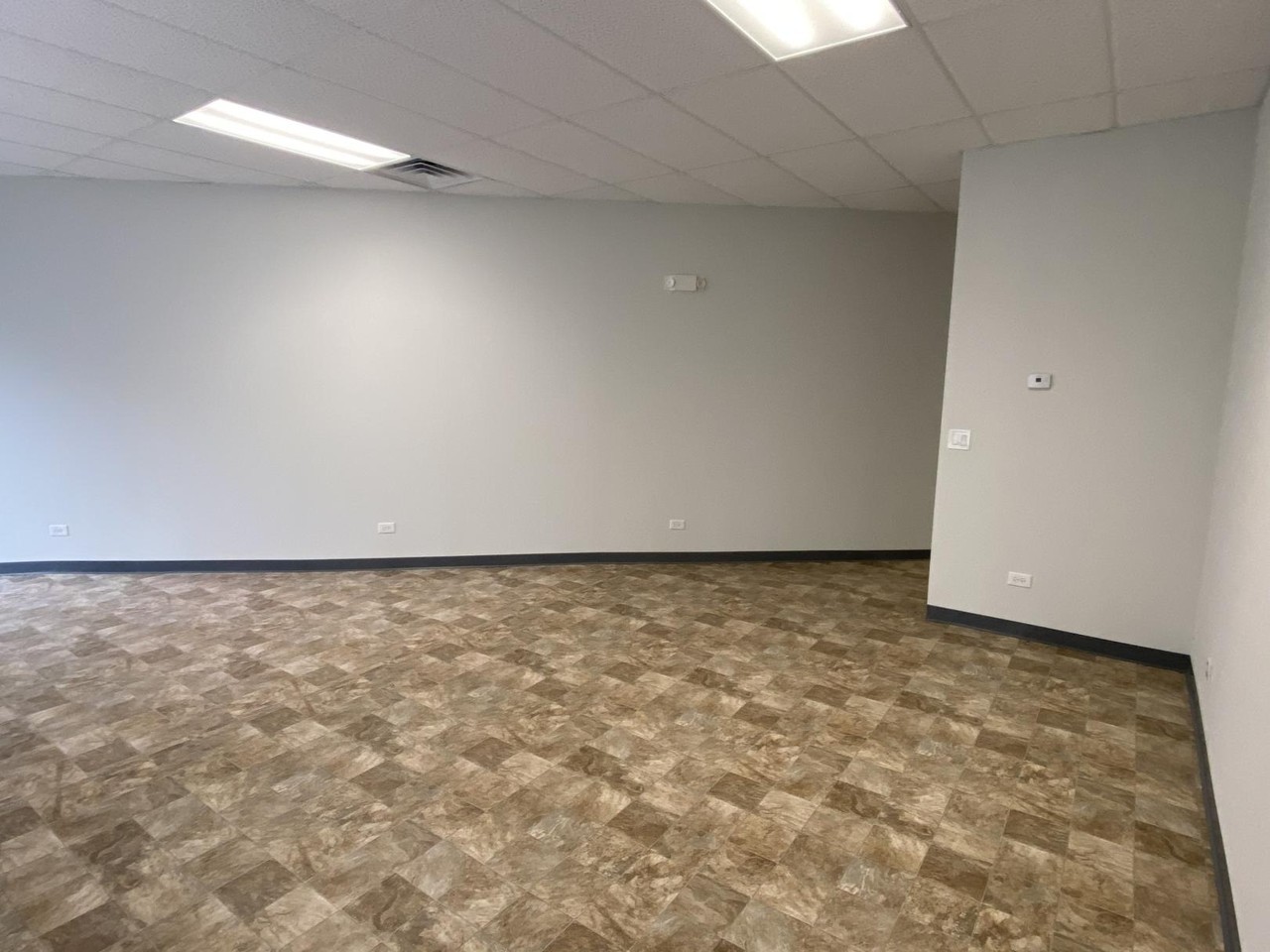 7600 N Paulina St #1 - Photo 5 of 15