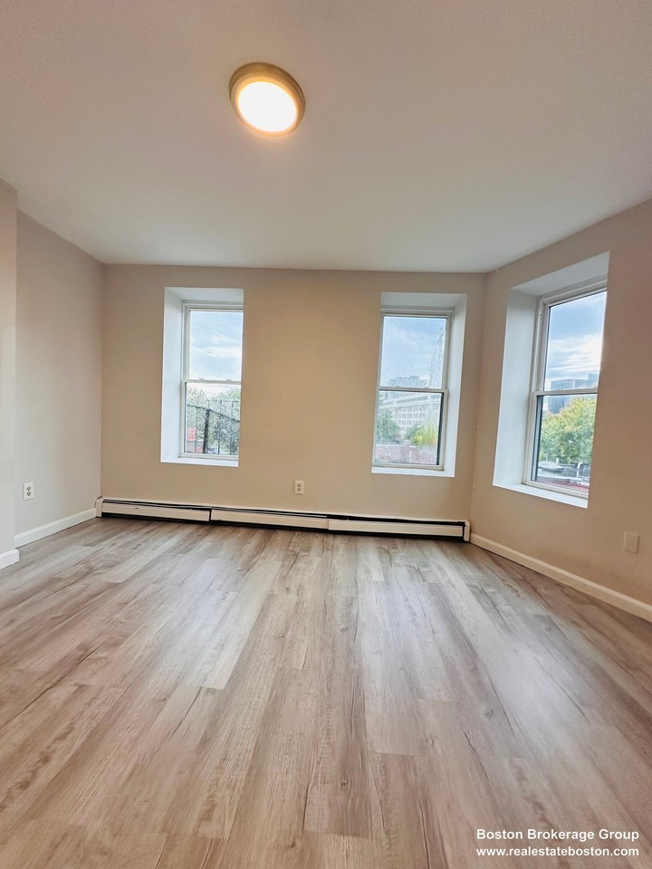 96 Hammond St. - Photo 3 of 5