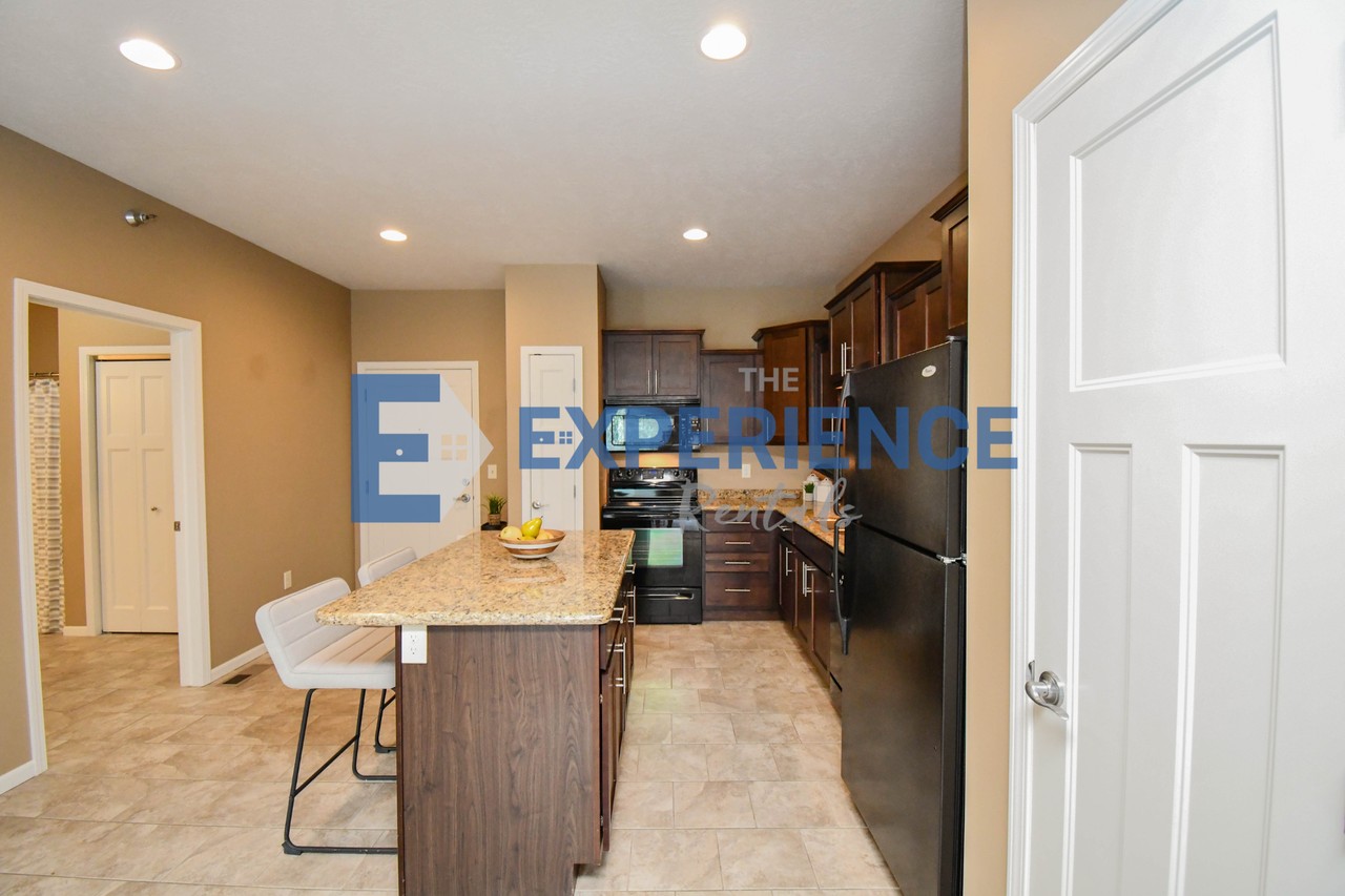 7446 S Louise Ave #306 - Photo 4 of 21