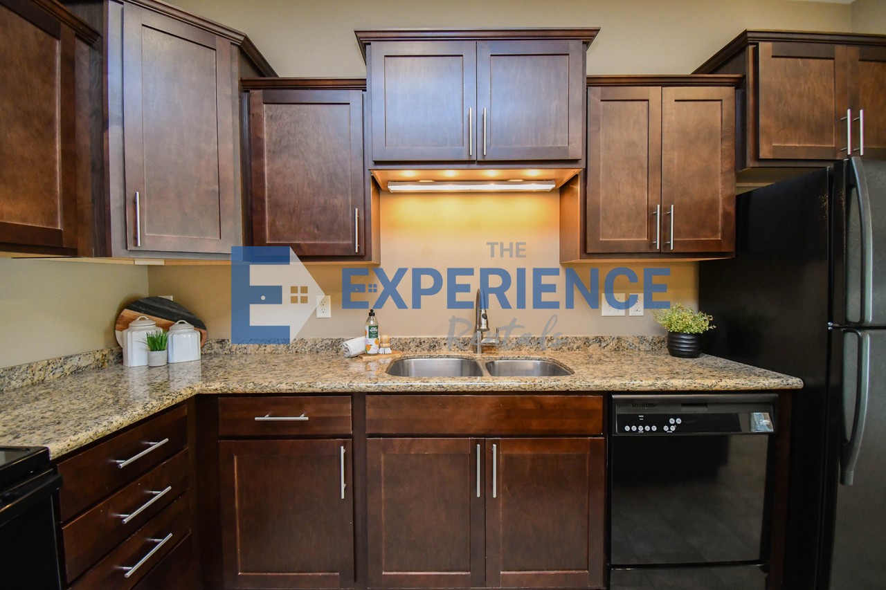 7446 S Louise Ave #306 - Photo 5 of 21