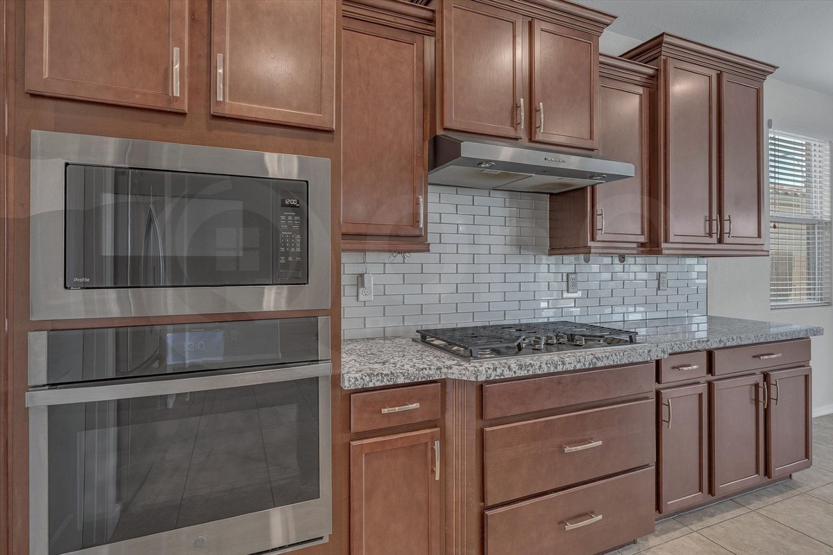 10221 E Wavelength Ave - Photo 3 of 32