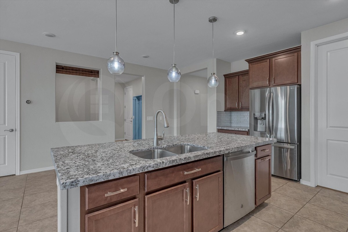 10221 E Wavelength Ave - Photo 5 of 32