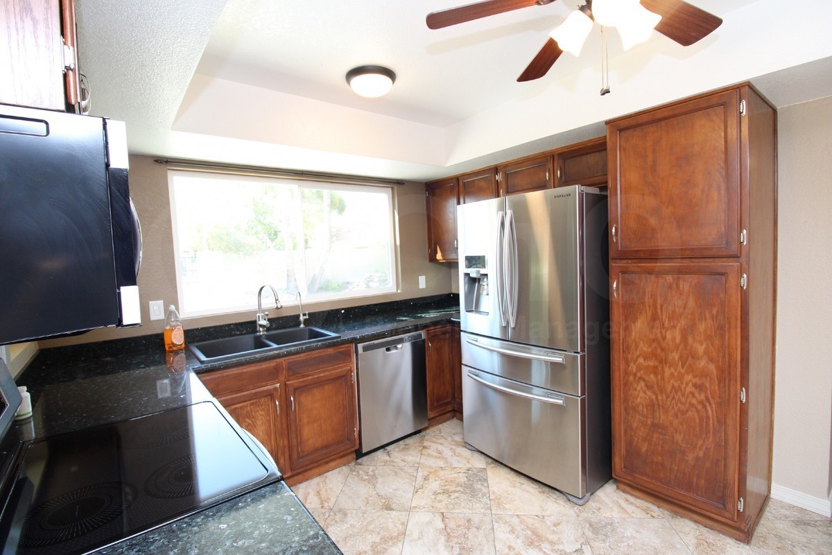 3454 E Rockledge Rd - Photo 4 of 21