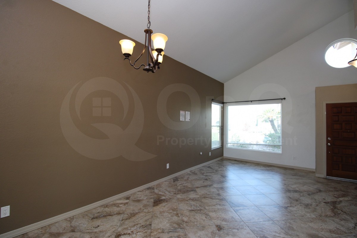 3454 E Rockledge Rd - Photo 7 of 21