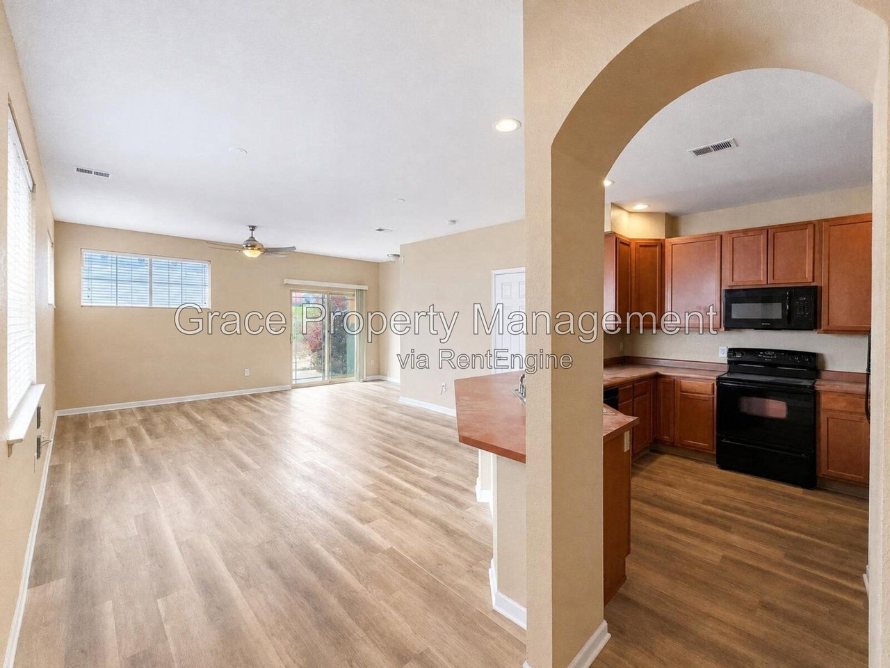 9735 Dexter Ln - Photo 3 of 25