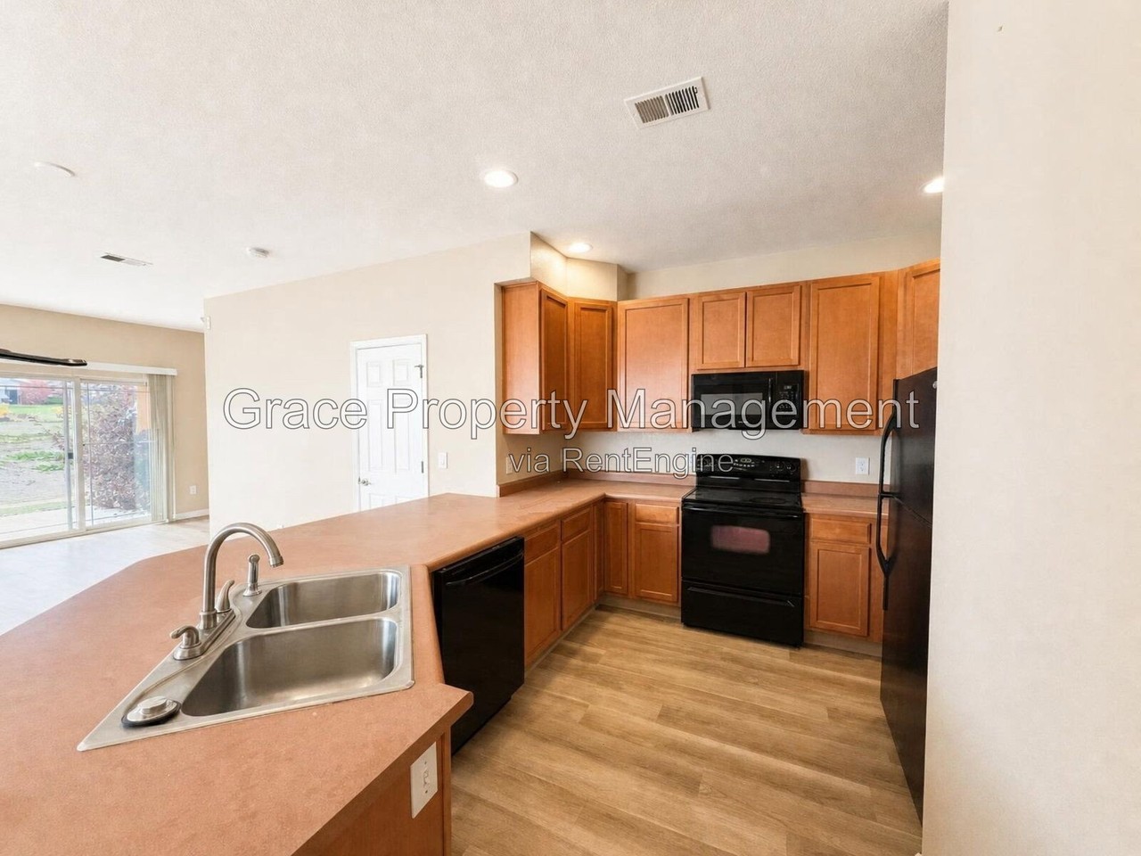 9735 Dexter Ln - Photo 5 of 25