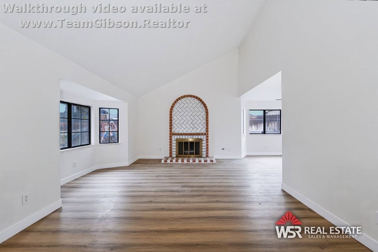 1874 N Sage Ave - Photo 4 of 18