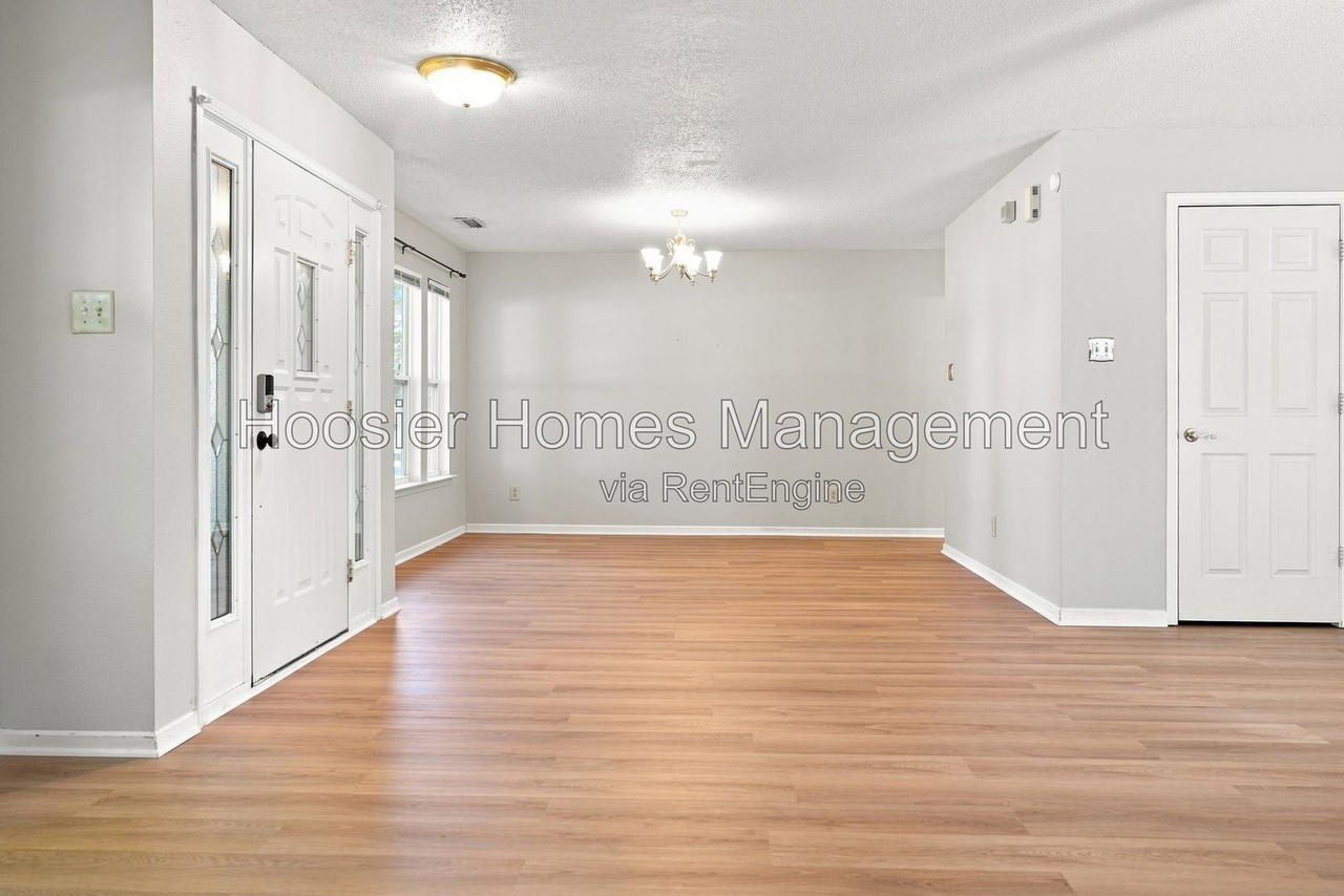 10403 Bicknell Cir - Photo 4 of 25