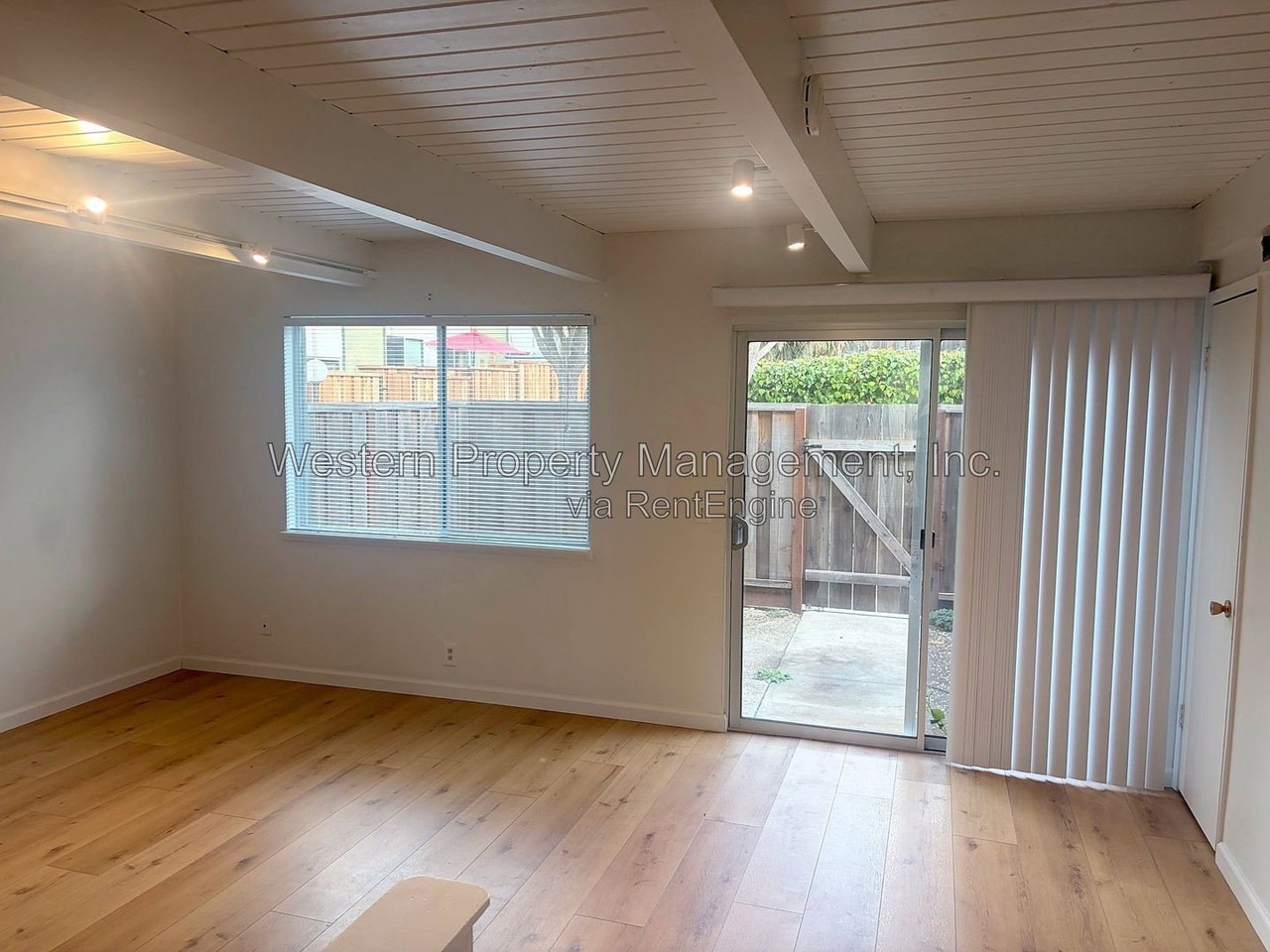600 Cabrillo Park Ct #9 - Photo 2 of 7