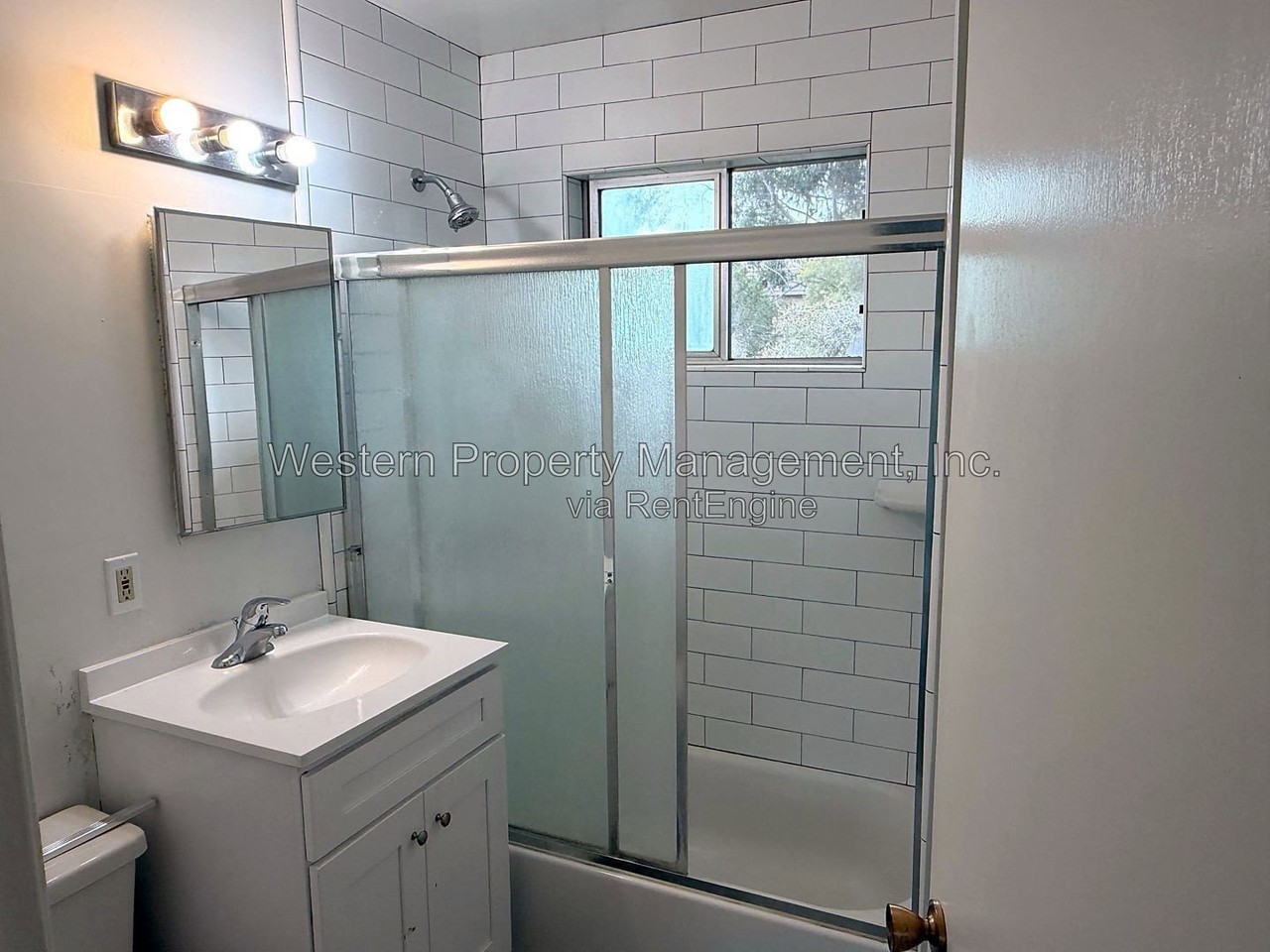 600 Cabrillo Park Ct #9 - Photo 6 of 7