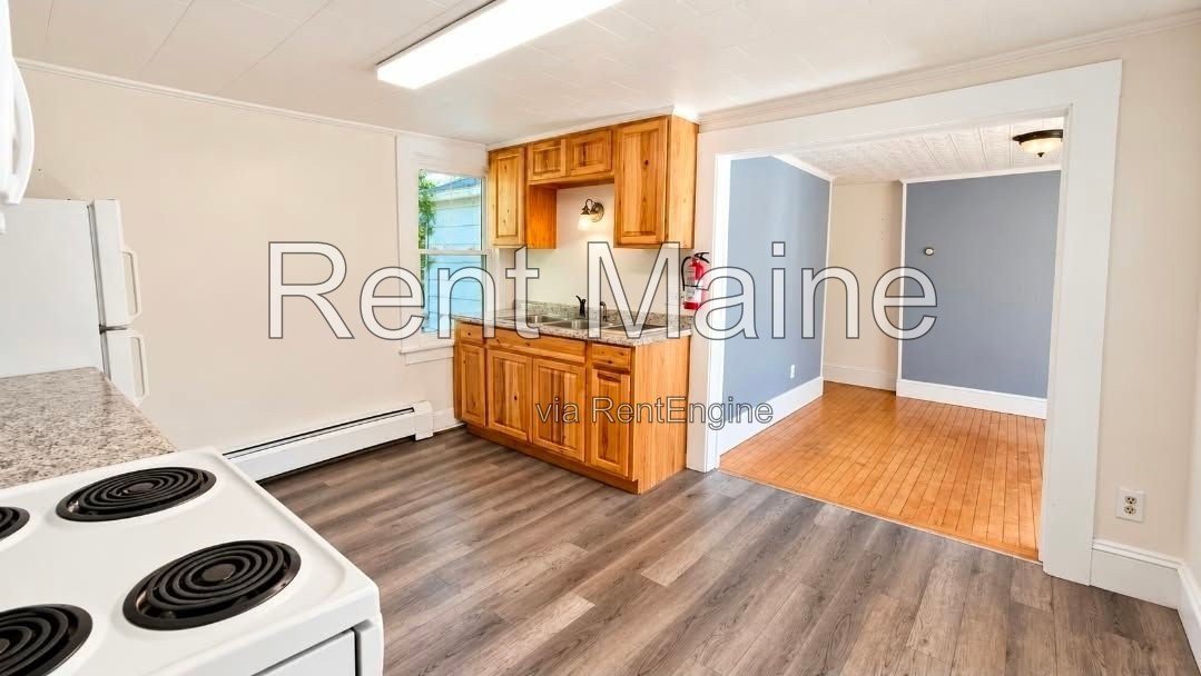 22 Middle St #2 - Photo 2 of 10