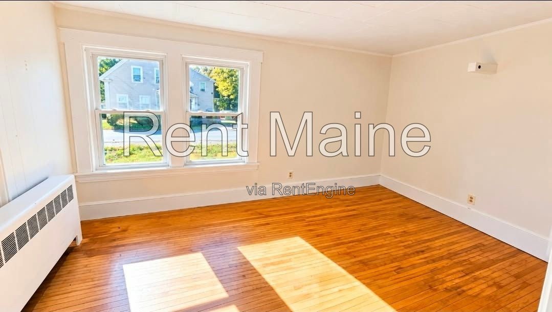 22 Middle St #2 - Photo 5 of 10