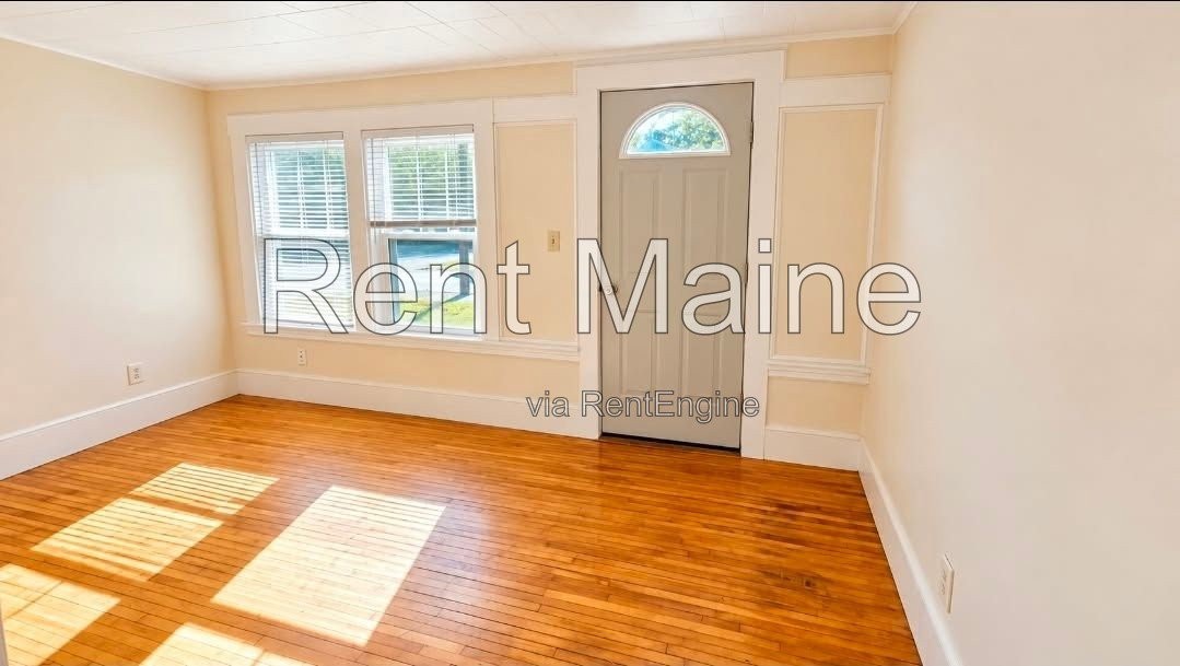 22 Middle St #2 - Photo 6 of 10