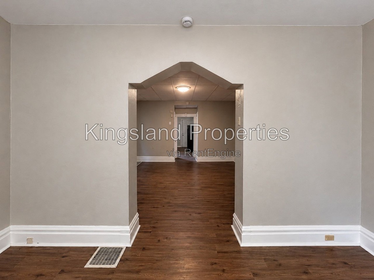 4747 Michigan Ave #1F - Photo 4 of 15