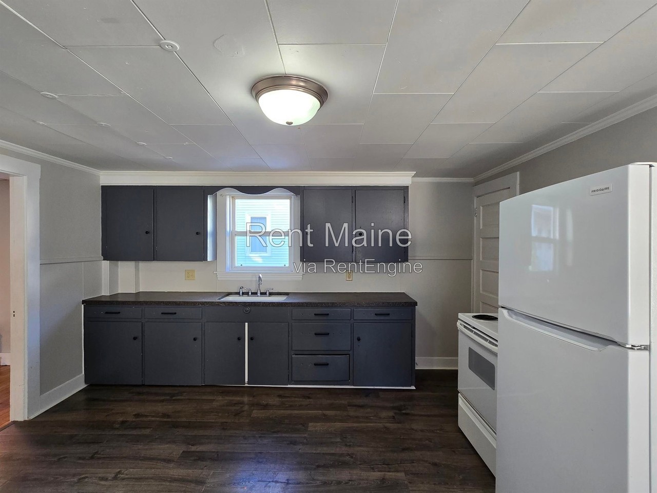 302 Turner St #1R - Photo 2 of 11