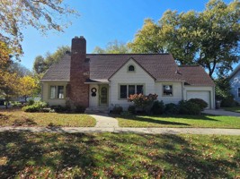 featured image of 433 S Cass St