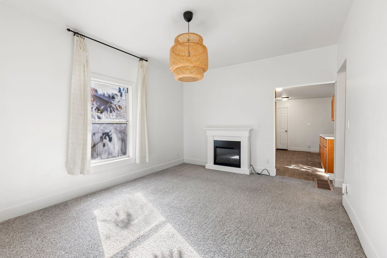 4611 Se 50th Ave - Photo 7 of 19